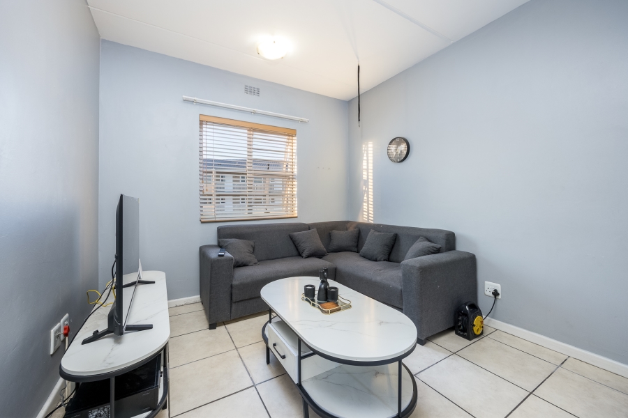 2 Bedroom Property for Sale in Stellendale Western Cape